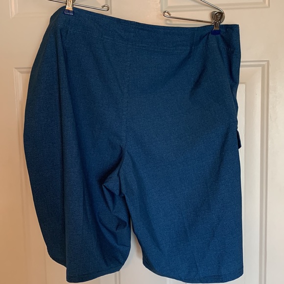 NWT O’Neill swim trunks. - Picture 3 of 4